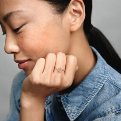 Bague Solitaire Couronne Scintillante Rose